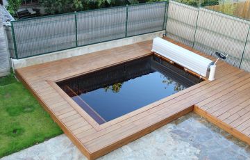 Piscine immergée 400x250 ,terrasse bois et volet roulant a Limoges