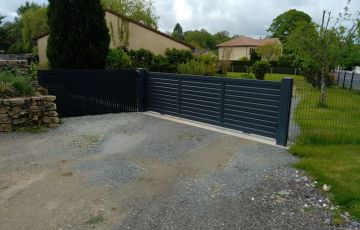 Portail coulissant de 4 m en aluminium